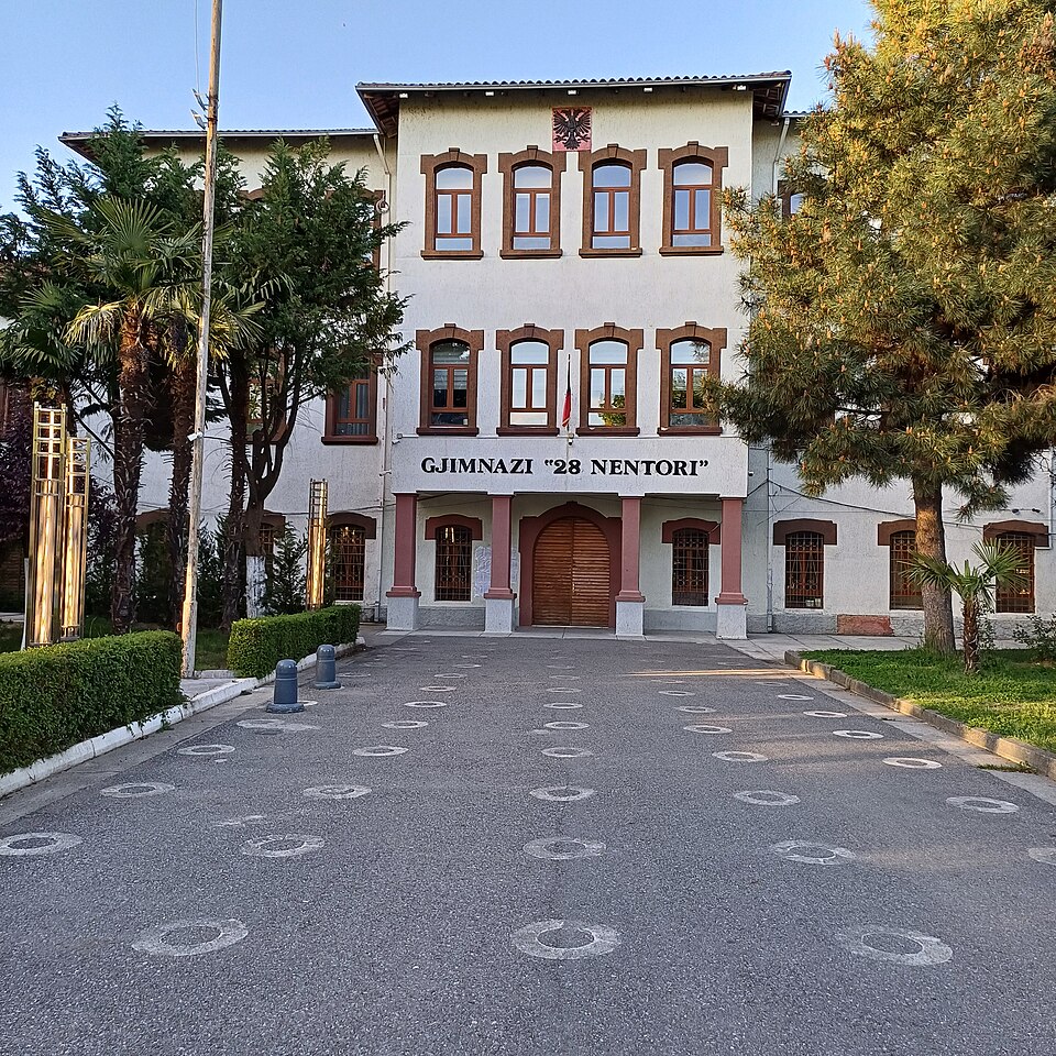 Gimnasio «28 Nëntori»