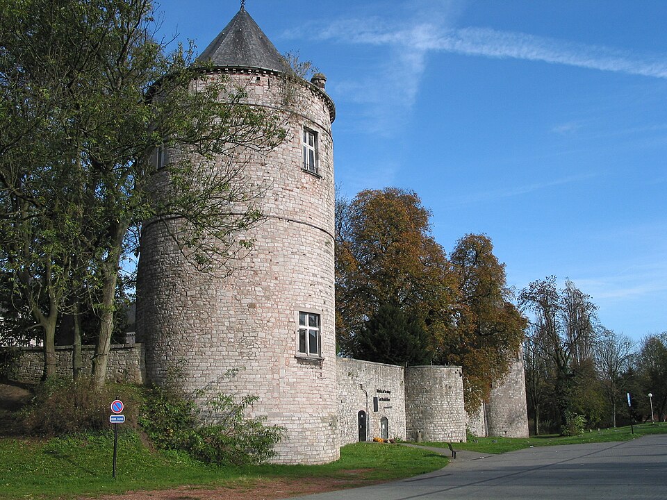 Castillo de Fontaine-l'Évêque