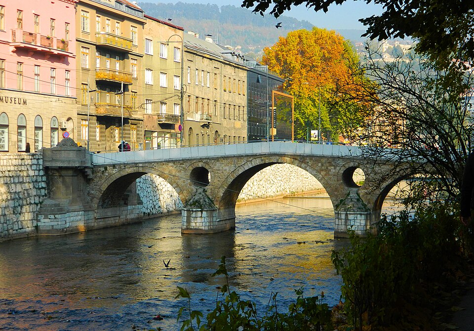 Puente Latino