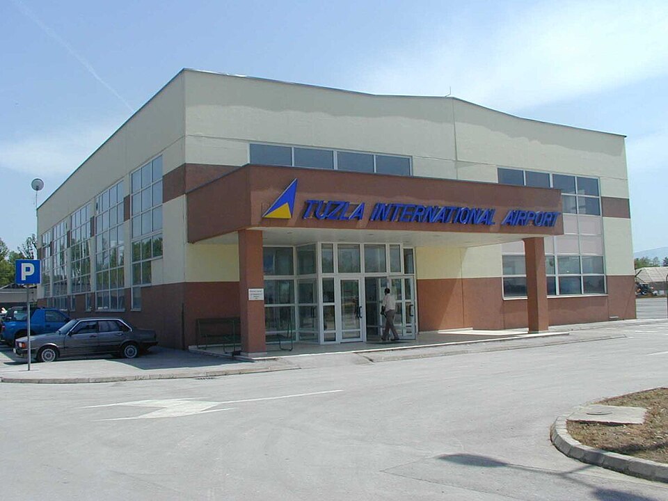 Aeropuerto Internacional de Tuzla