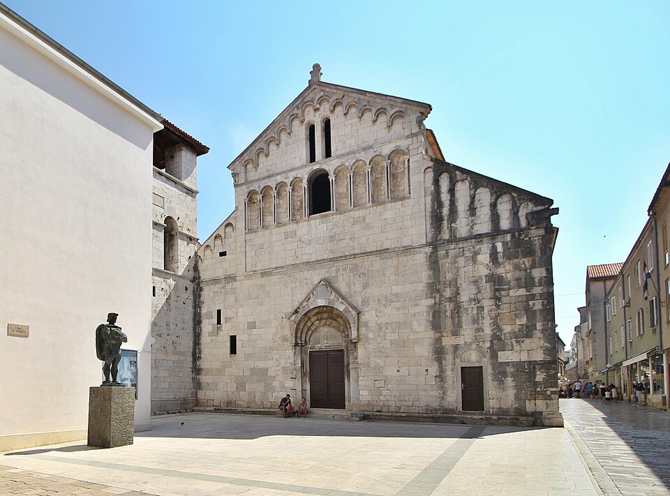 Iglesia de San Crisógono