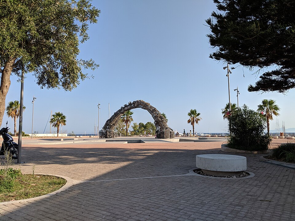 Monumento al Genocidio griego en Pireo