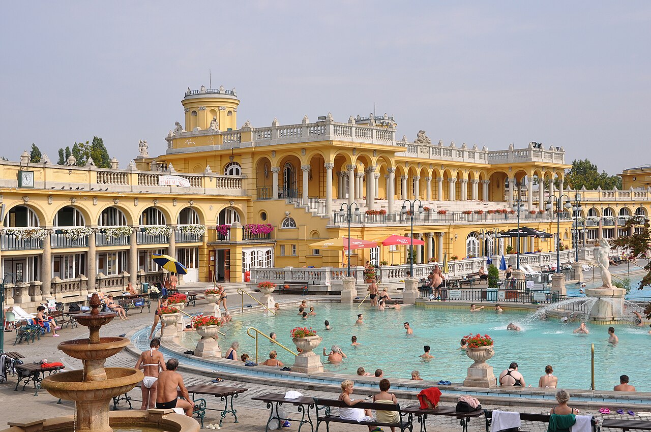 Baños Termales Széchenyi