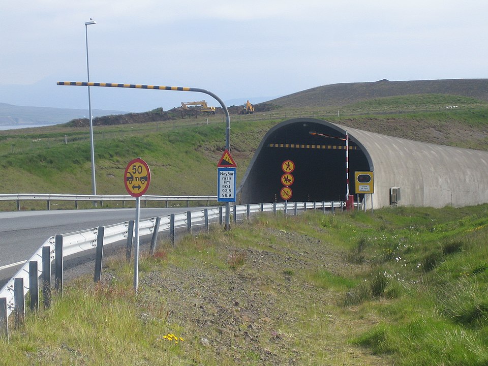 Túnel de Hvalfjörður