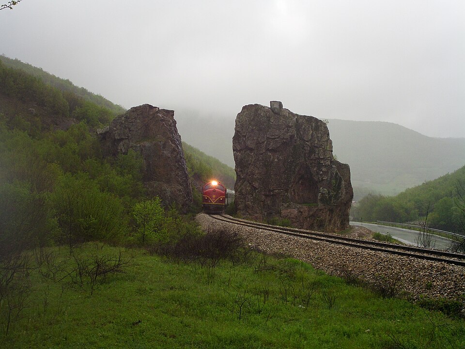 Guri i Plakës