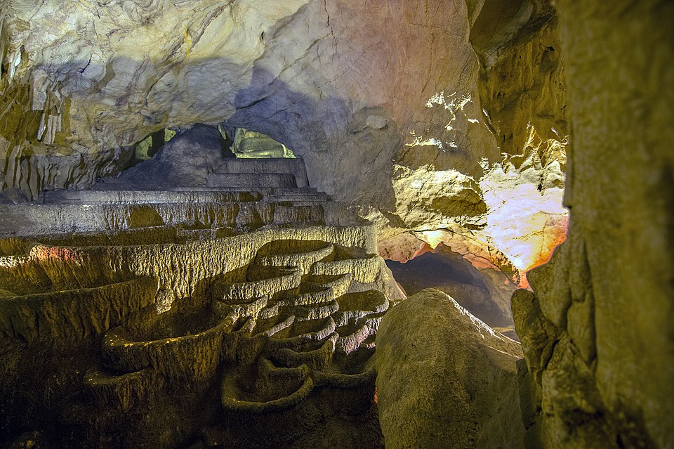Cueva Bukuroshja e Fjetur