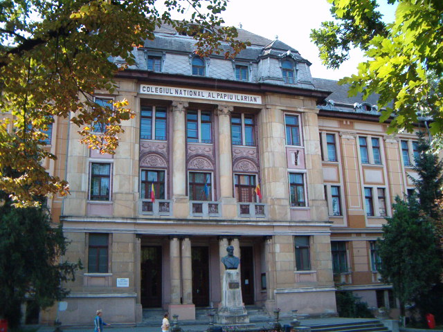 Colegiul Național Alexandru Papiu Ilarian