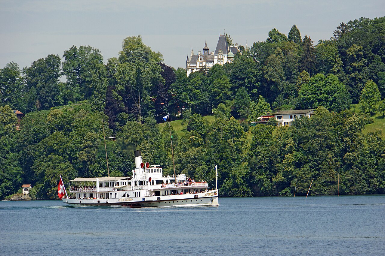 Paseo en barco por el Lago de los Cuatro Cantones