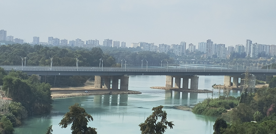 Puente Mártires del 15 de Julio (Adana)