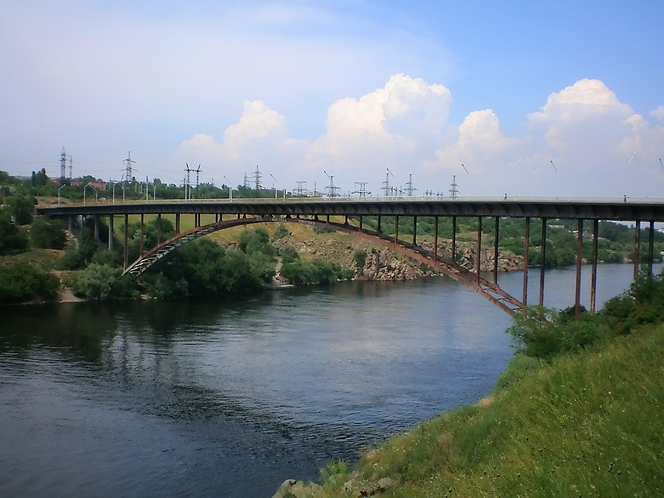 Puente de Arco de Zaporiyia